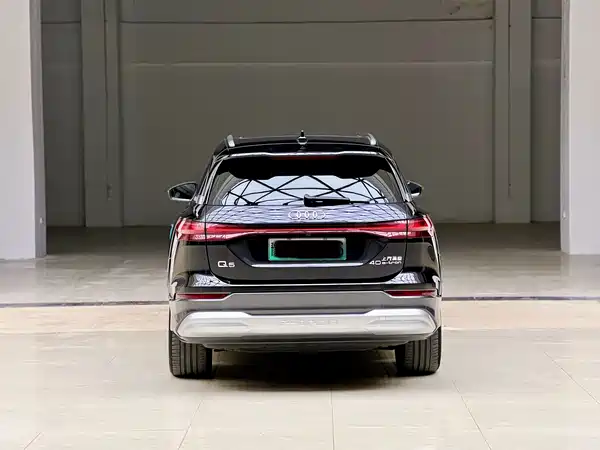 Audi Q5 E-Tron 2024