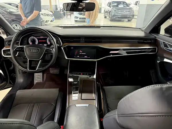 Audi A6L 2023