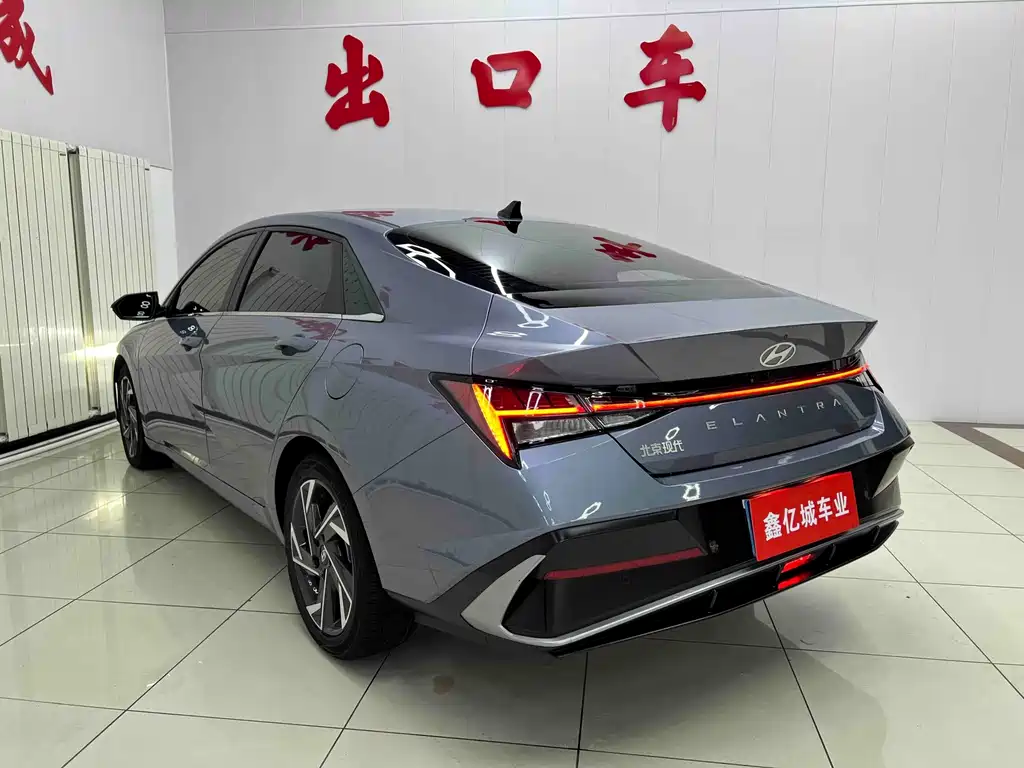 Hyundai Elantra 2023