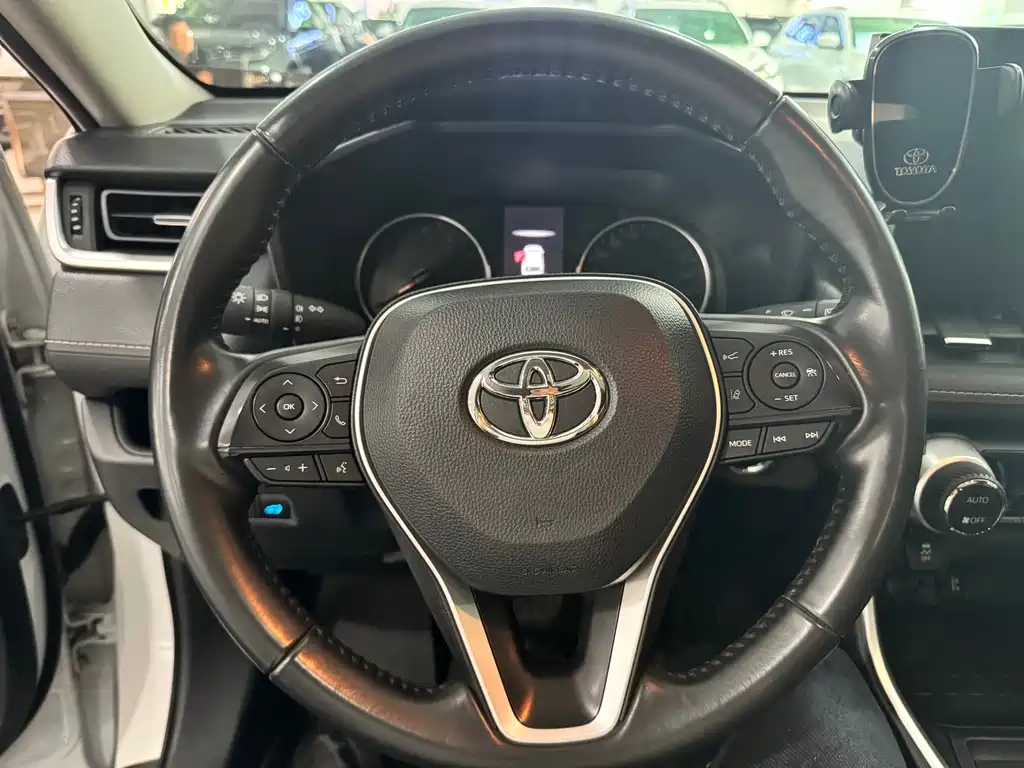 Toyota Wildlander 2023 — фото 12