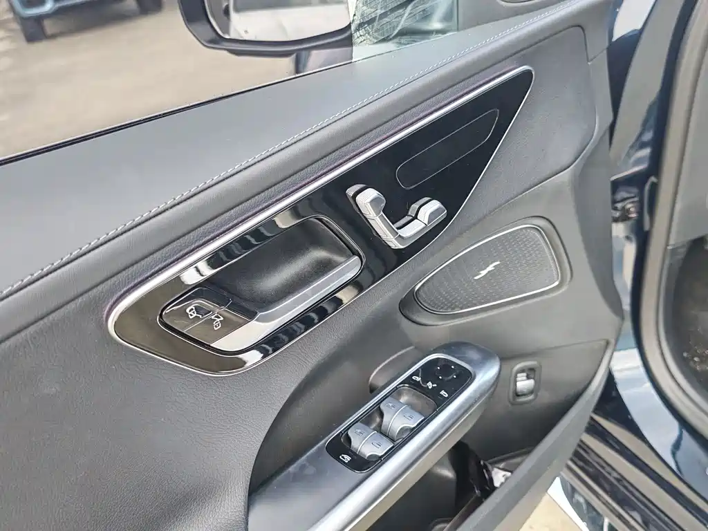 Mercedes-Benz C-Class 2022 — фото 13