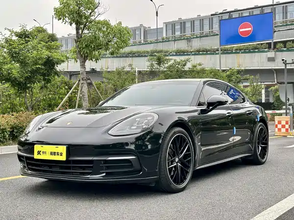 Porsche Panamera 2018