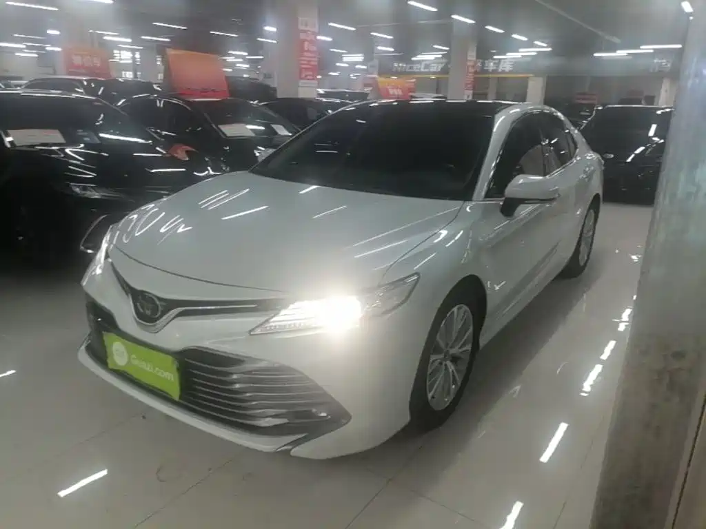 Toyota Camry 2021