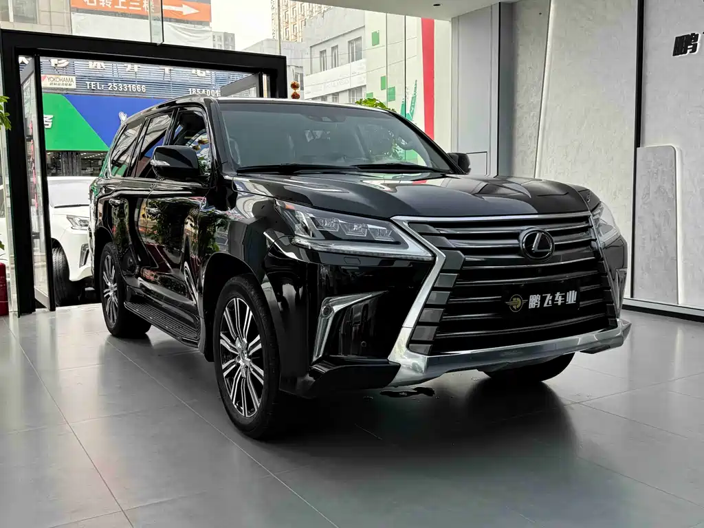 Lexus LX 2021 — фото 17