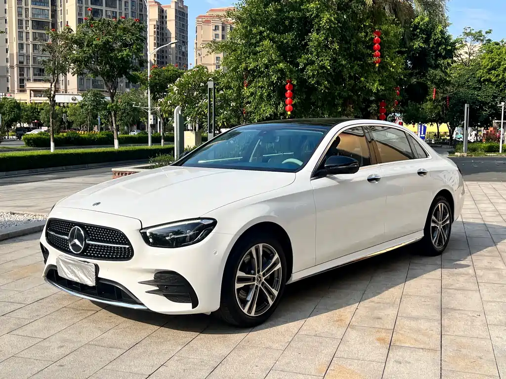 Mercedes-Benz E-Class 2022 — фото 1