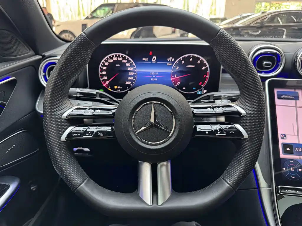 Mercedes-Benz C-Class 2023 — фото 24
