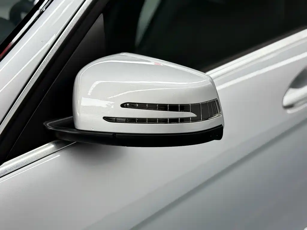 Mercedes-Benz C-Class 2012 — фото 18