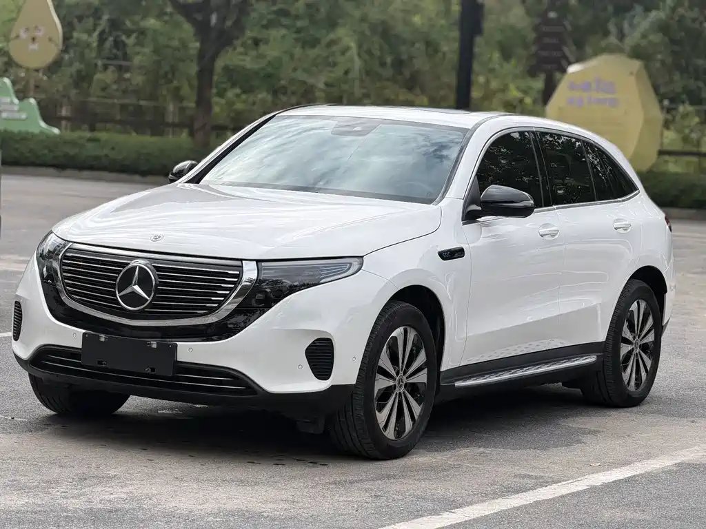 Mercedes-Benz EQC 2021 — фото 1