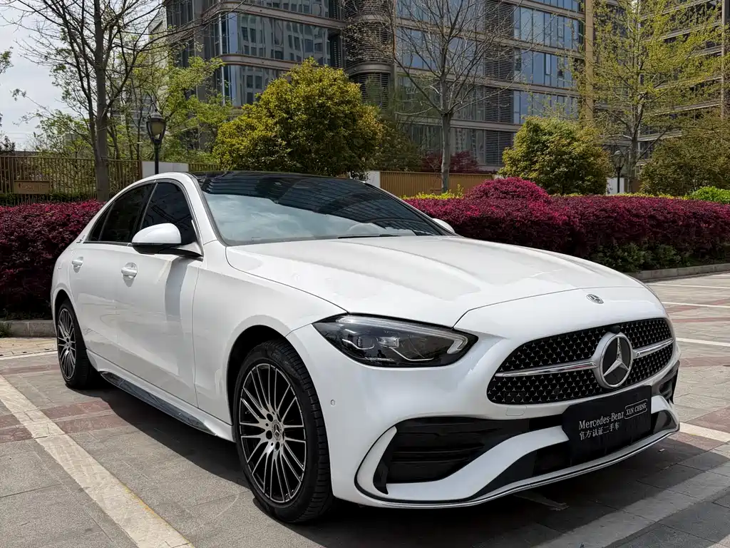 Mercedes-Benz C-Class 2023 — фото 3
