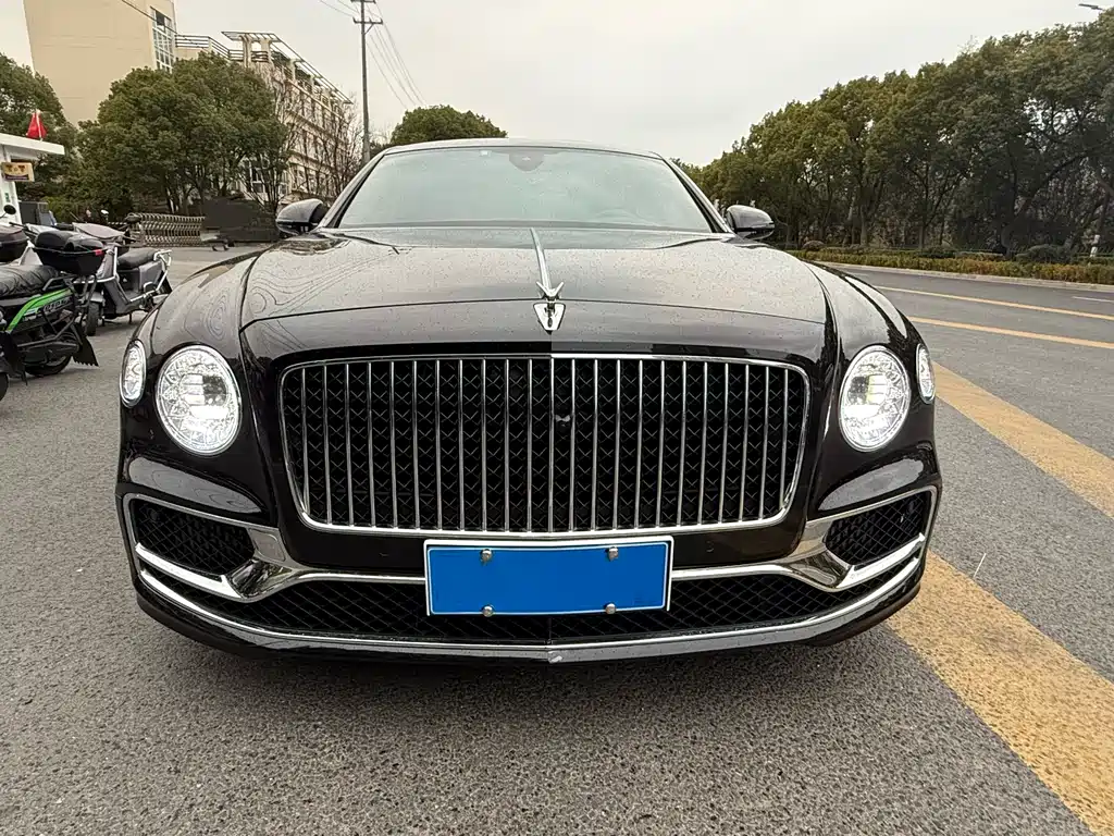 Bentley Flying Spur 2021 — фото 1