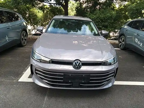 Volkswagen Passat 2025