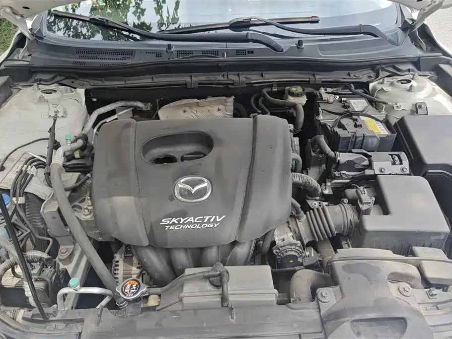 Mazda 3 Axela 2017 — фото 10