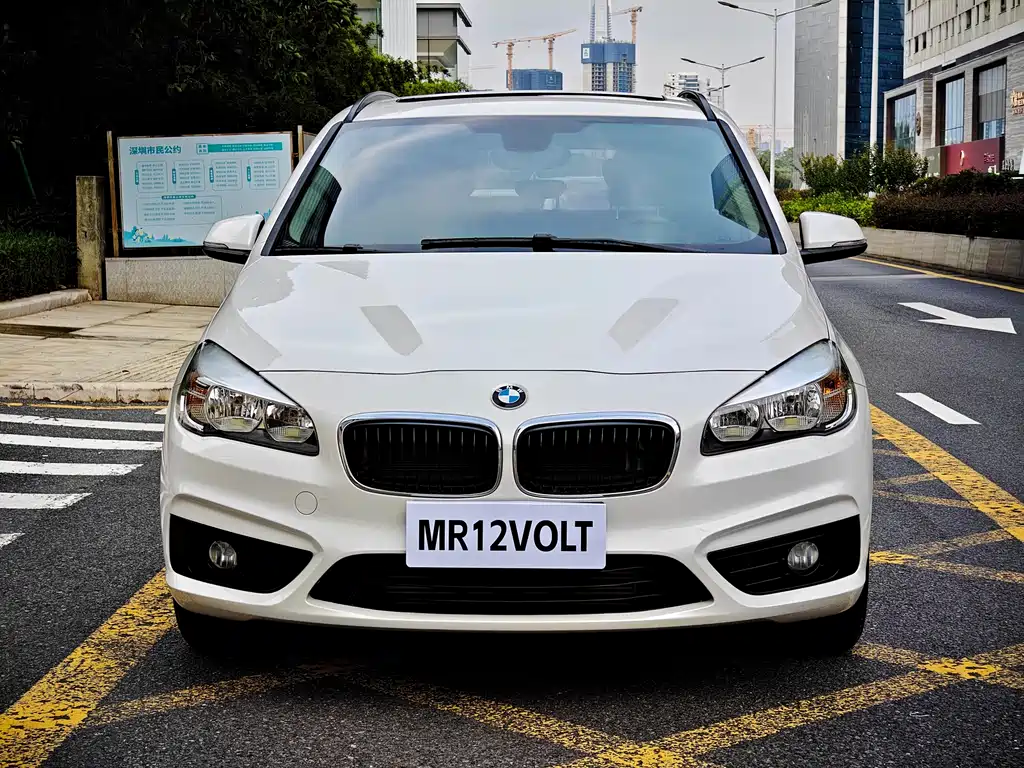 BMW 2 Series Active Tourer 2016 — фото 2