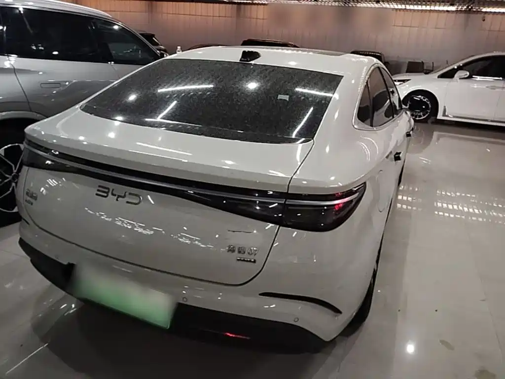 BYD Seal 07 DM-i 2025 — фото 7