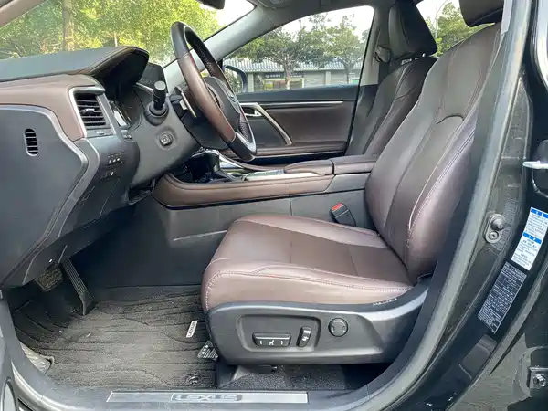 Lexus RX 2022