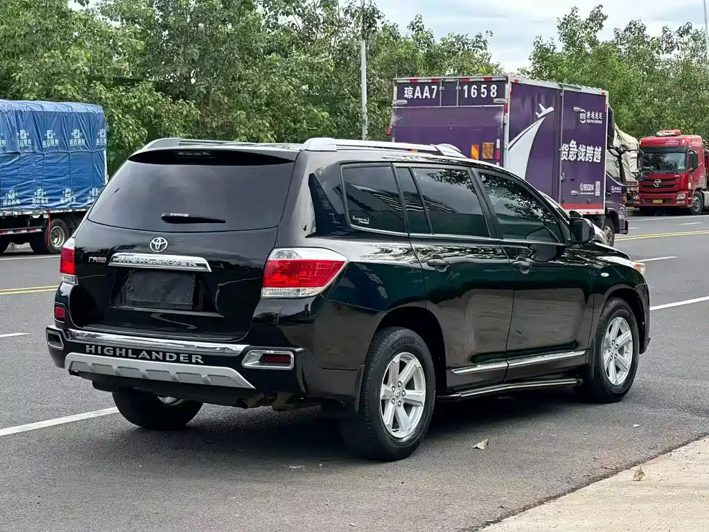 Toyota Highlander 2014 — фото 9