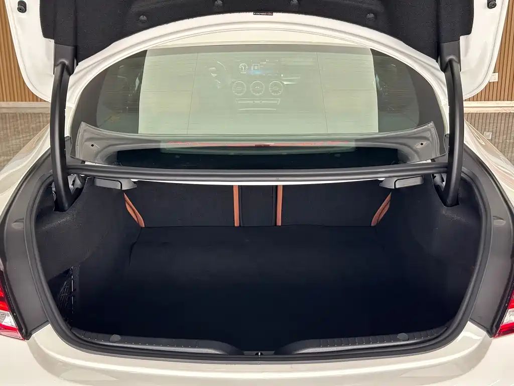Mercedes-Benz C-Class 2022 — фото 15