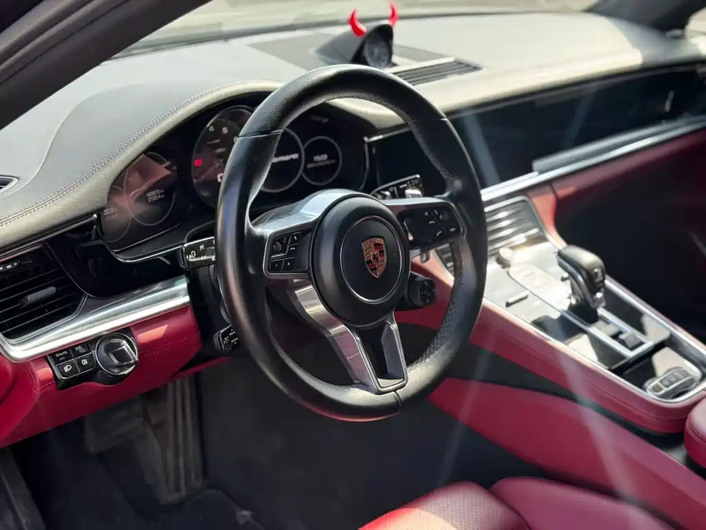 Porsche Panamera 2018 — фото 4
