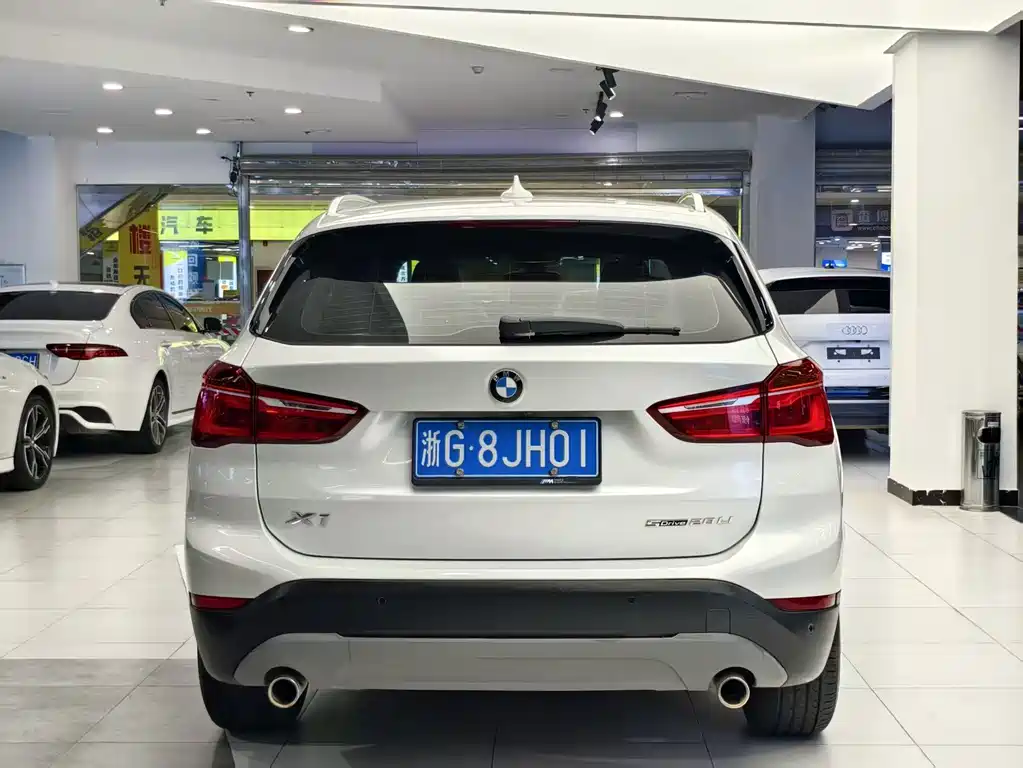 BMW X1 2018 — фото 16