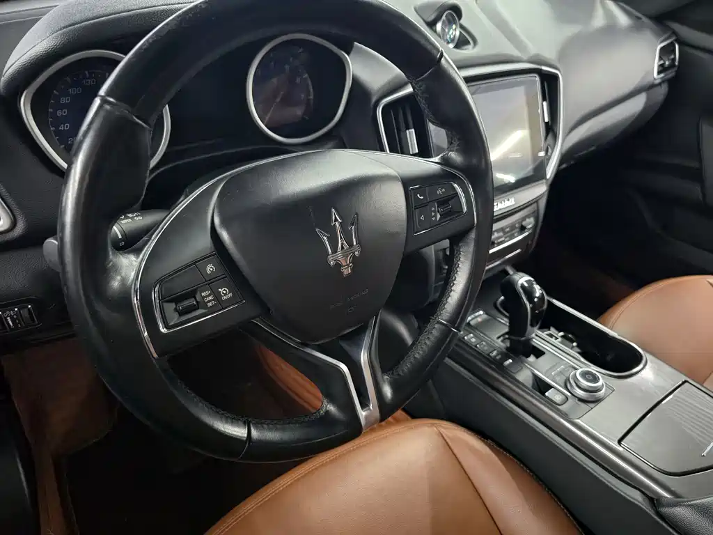 Maserati Ghibli 2018 — фото 8