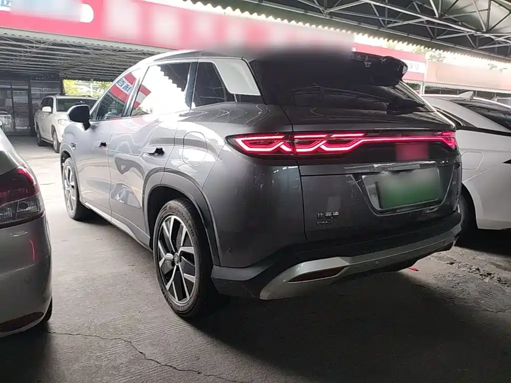 BYD Song L DM-i 2025 — фото 5