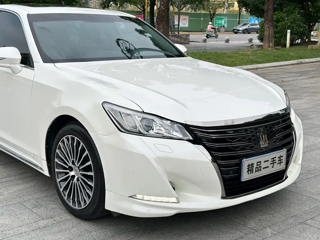 Toyota Crown 2019 — фото 20