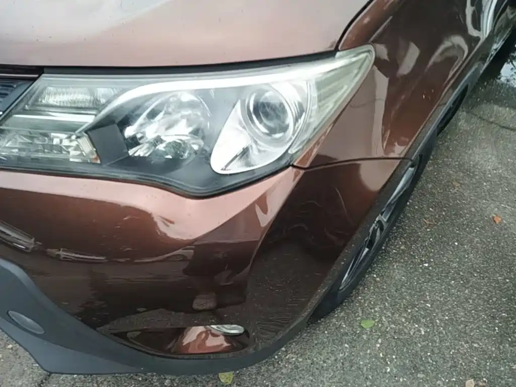 Toyota RAV4 2015 — фото 24