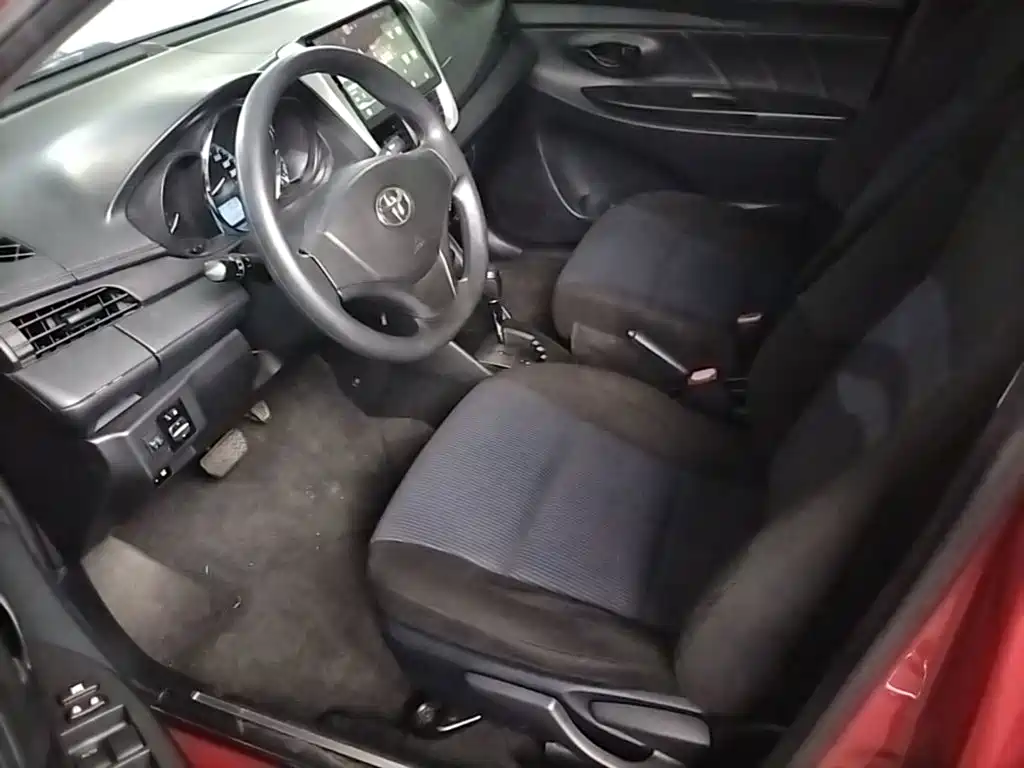 Toyota Yaris L 2016 — фото 15