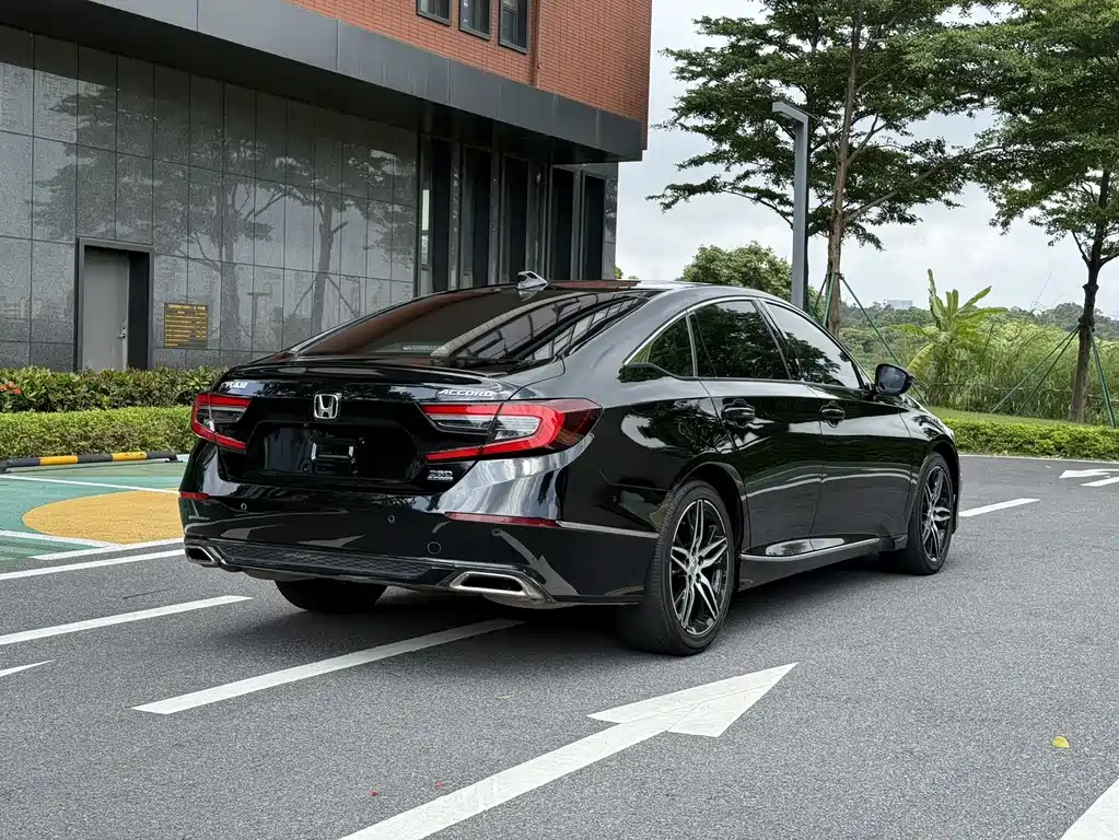 Honda Accord 2023 — фото 12