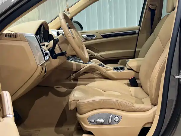 Porsche Cayenne 2014
