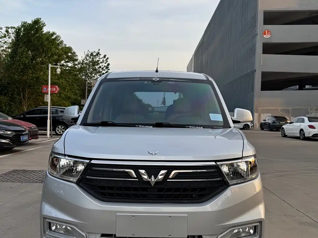 Wuling Hongguang V 2024 — фото 2