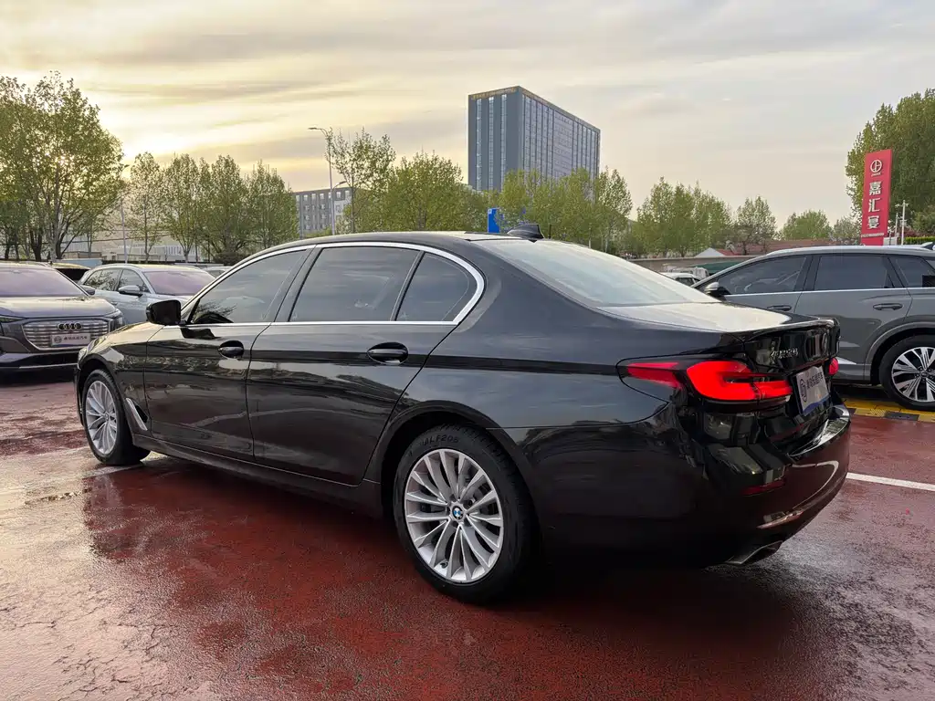 BMW 5 Series 2022