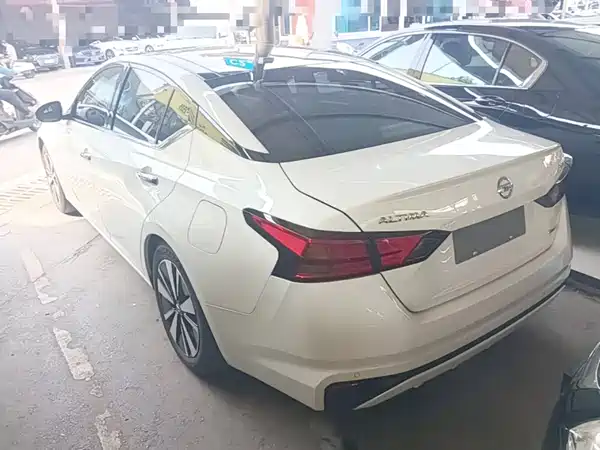 Nissan Teana 2022