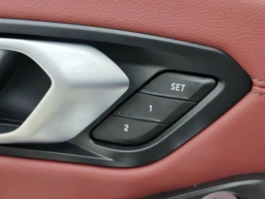 BMW 3 Series 2023 — фото 13