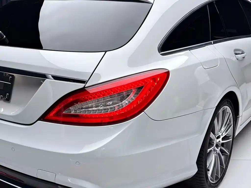 Mercedes-Benz CLS 2014 — фото 11