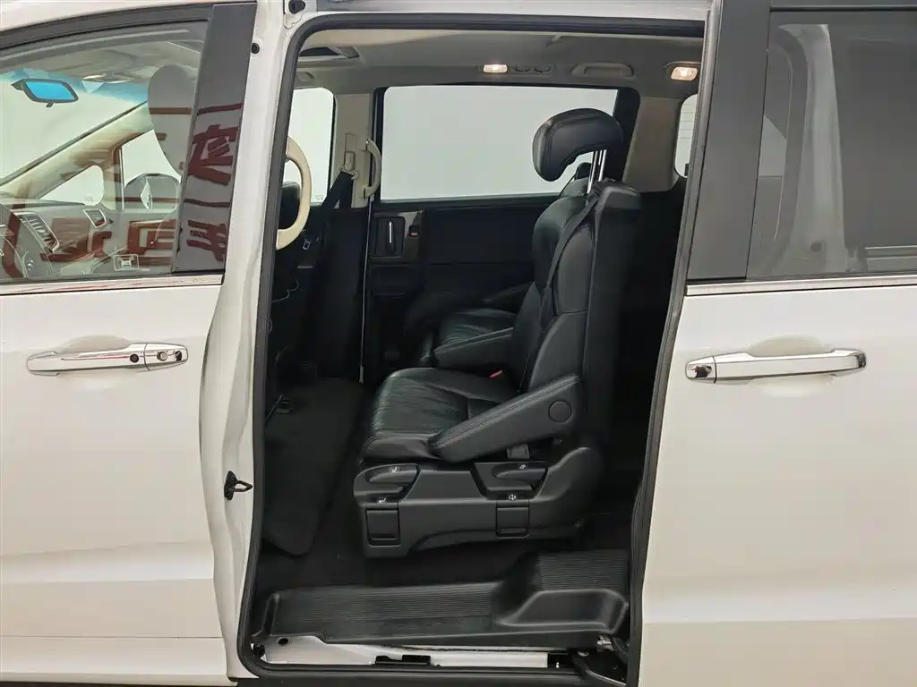 Honda Odyssey 2016 — фото 15
