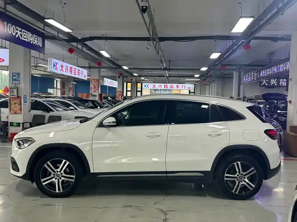 Mercedes-Benz GLA 2021