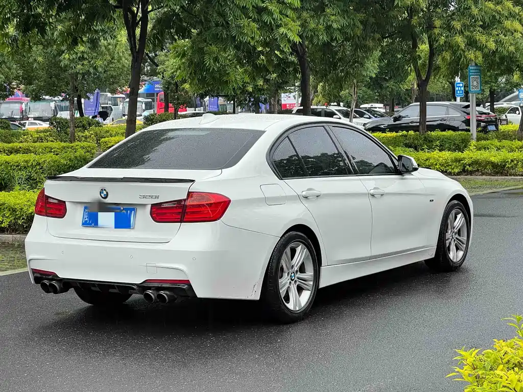 BMW 3 Series 2015 — фото 9