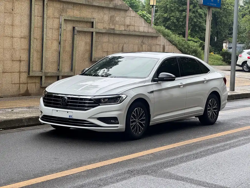 Volkswagen Sagitar 2021