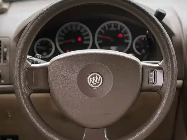 Buick GL8 2013