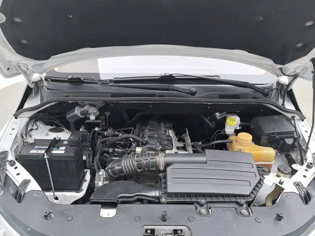 Wuling Hongguang 2016
