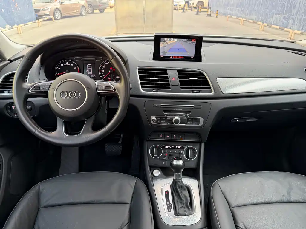 Audi Q3 2017 — фото 13