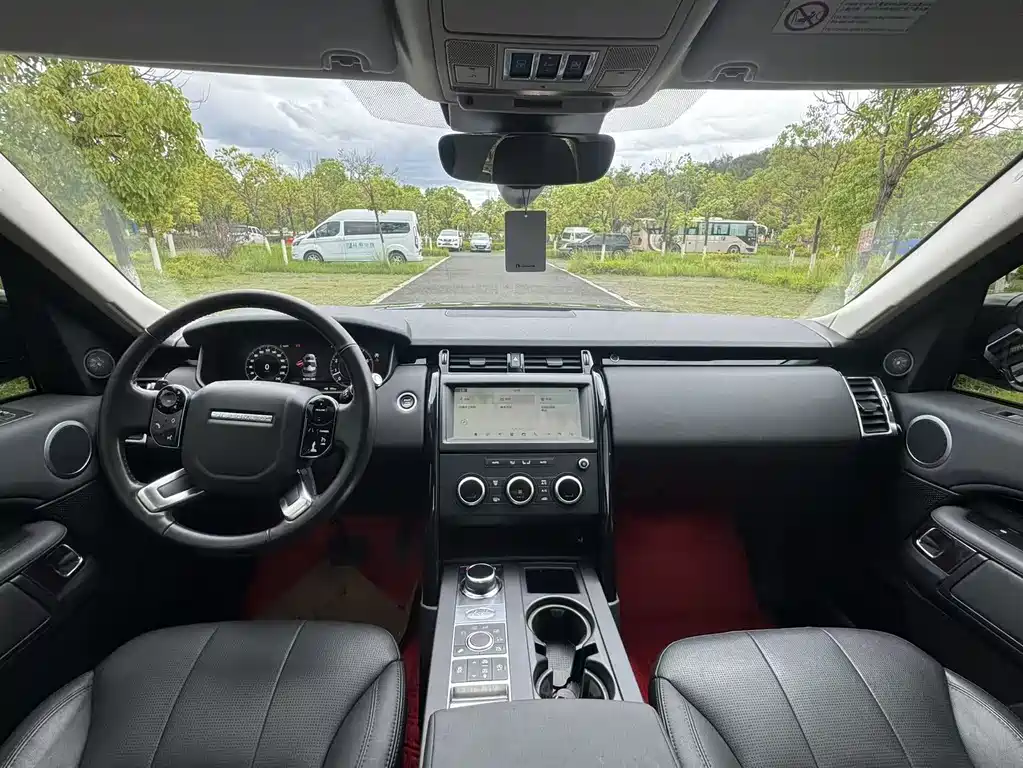 Land Rover Discovery 2020 — фото 12