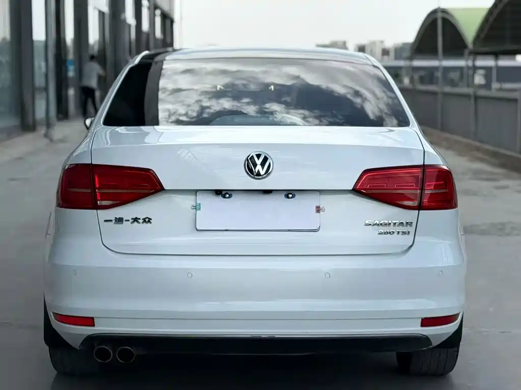 Volkswagen Sagitar 2019