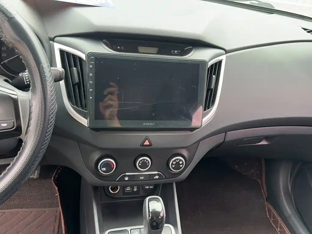 Hyundai ix25 2017 — фото 15