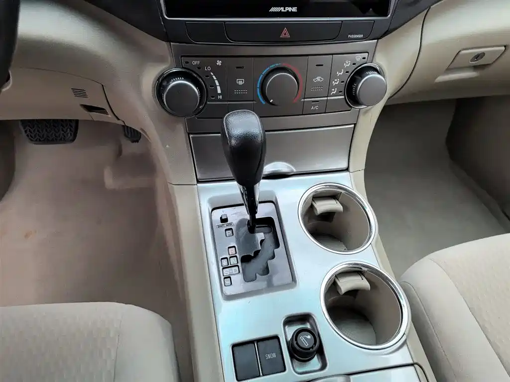 Toyota Highlander 2014 — фото 13