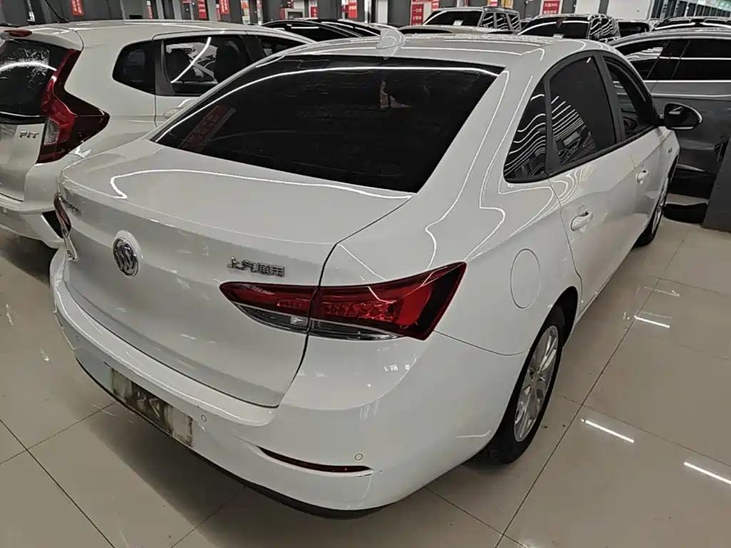 Buick Excelle 2018 — фото 5
