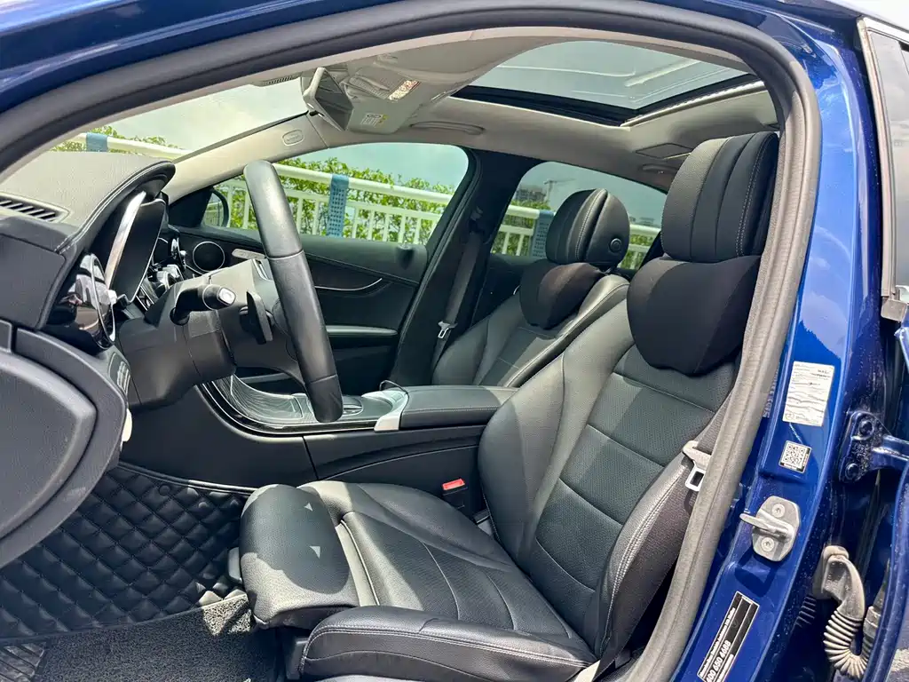 Mercedes-Benz C-Class 2019 — фото 11