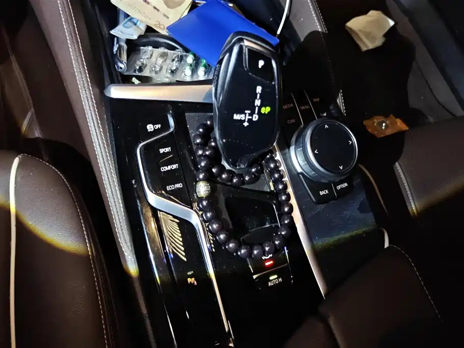 BMW 5 Series 2022 — фото 16