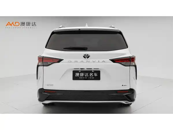 Toyota Granvia 2024
